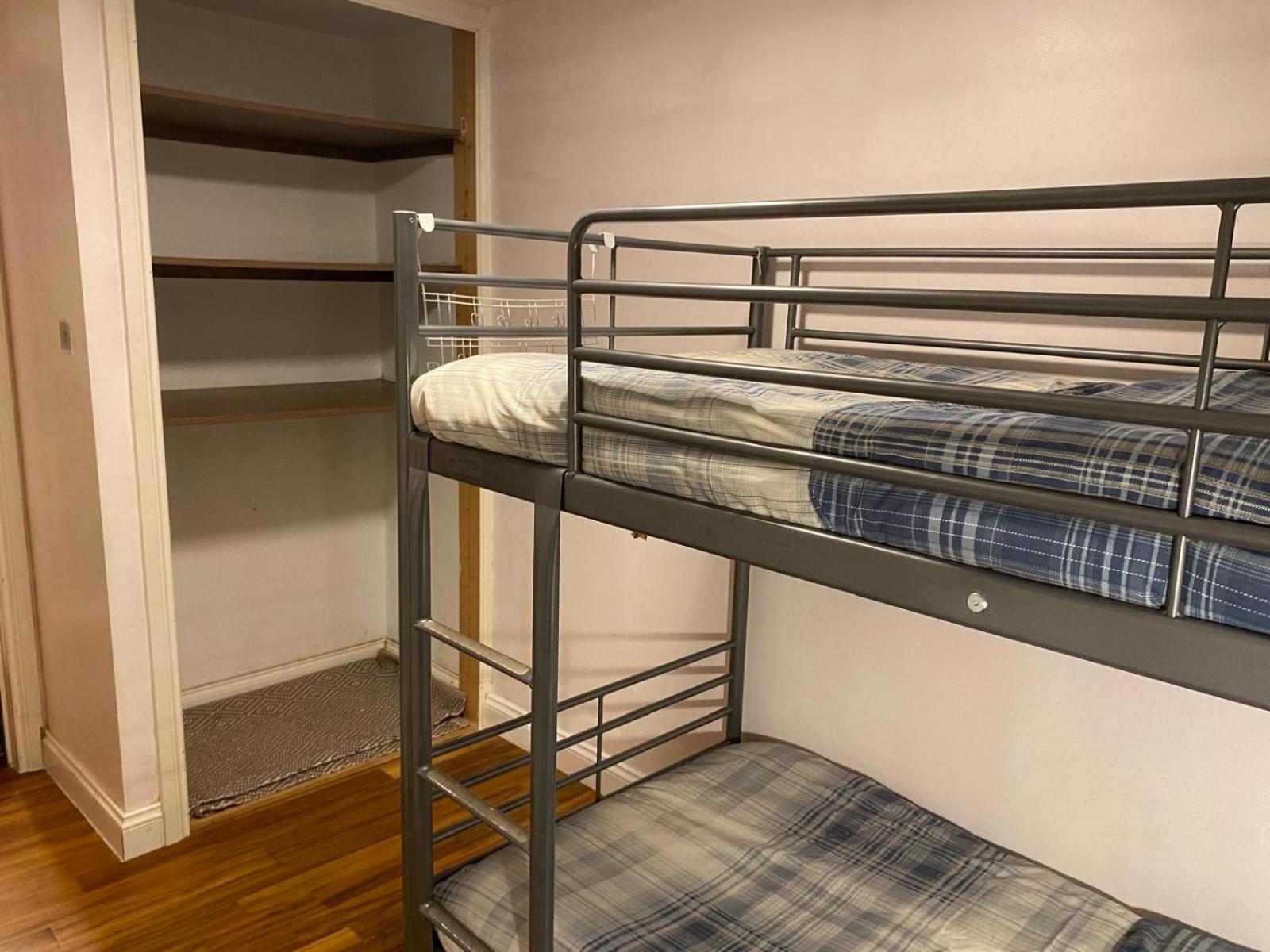 The Kingston Hideaway Hostel Kingston upon Thames  Bagian luar foto