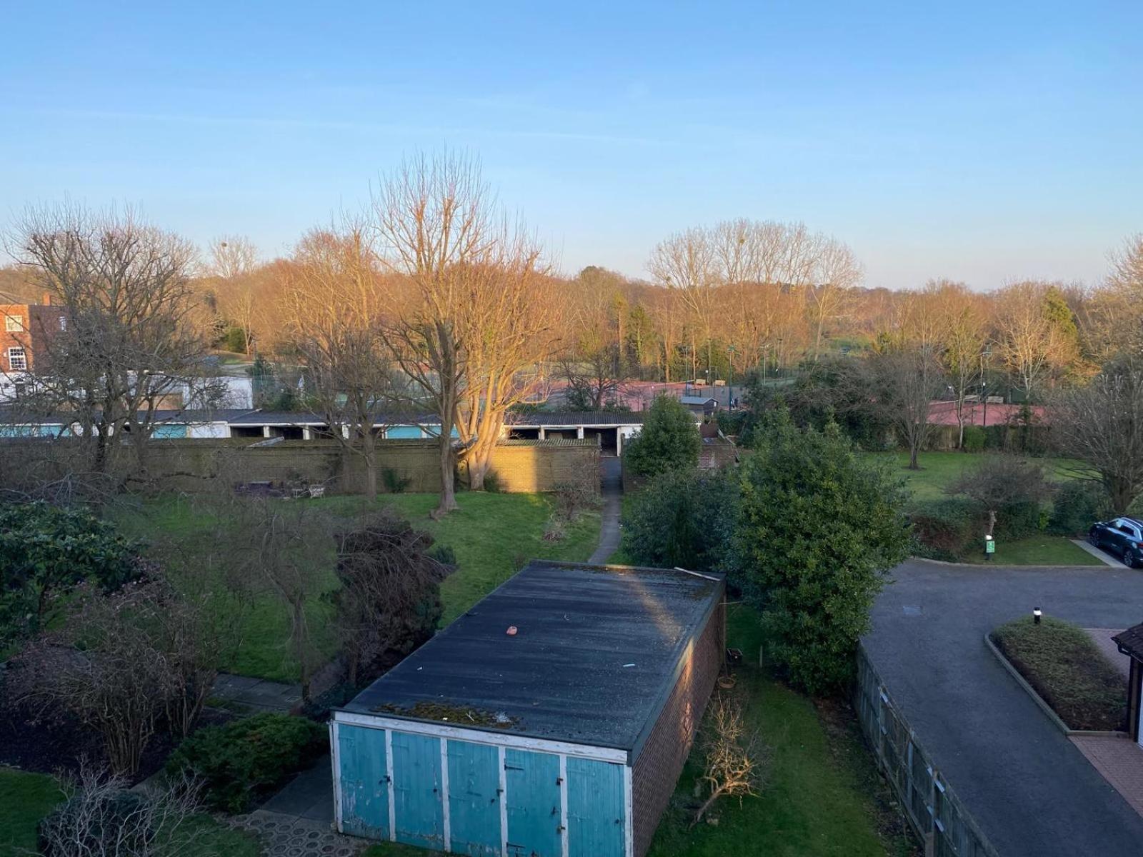 The Kingston Hideaway Hostel Kingston upon Thames  Bagian luar foto