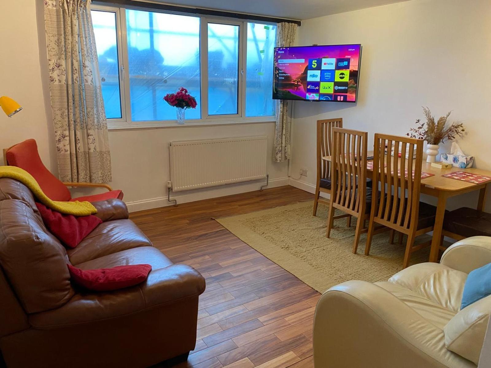 The Kingston Hideaway Hostel Kingston upon Thames  Bagian luar foto